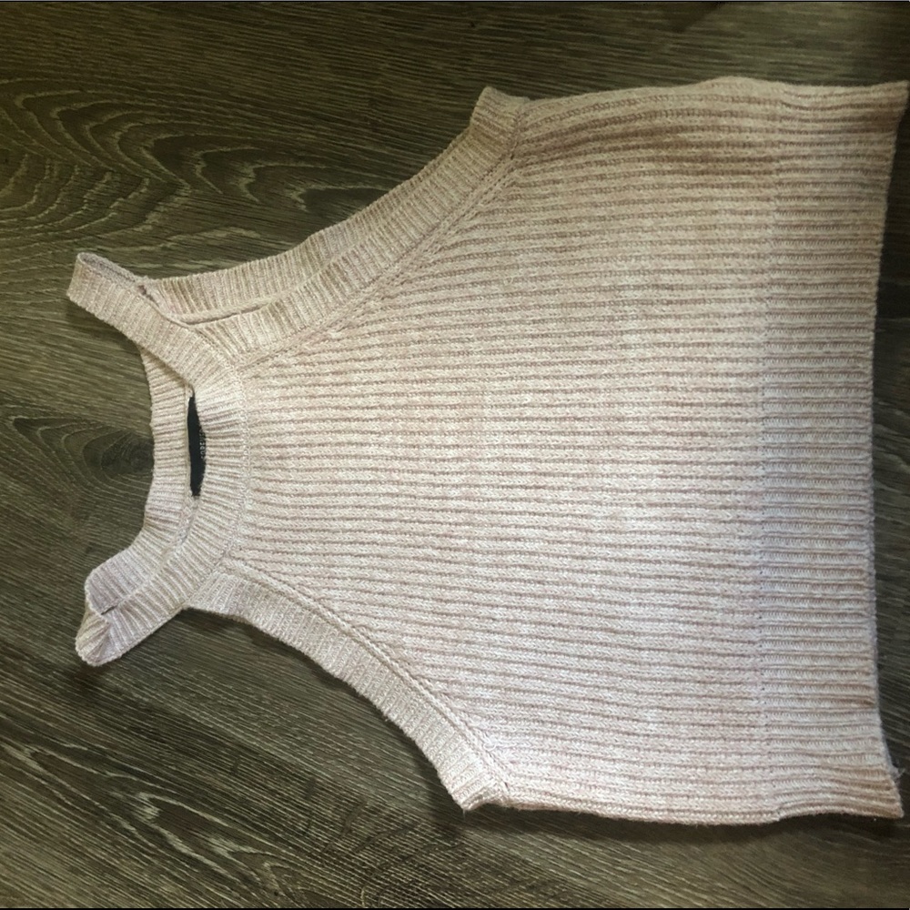 Ribbed blush cropped tank!!